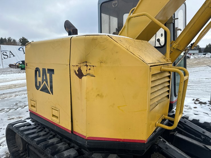 caterpillar-307-image-14