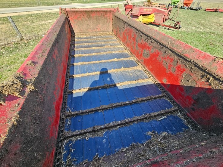 2019-new-holland-195-image-16