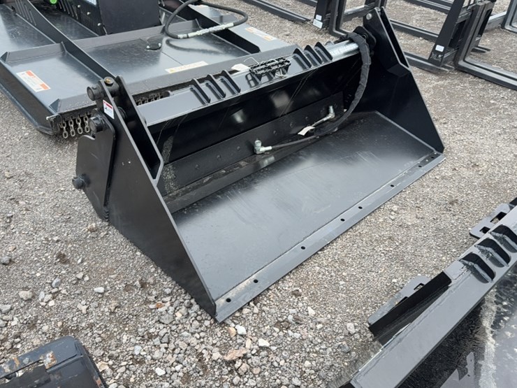 #2017-•-blue-diamond-72"-skid-stter-4in1-bucket-image-2