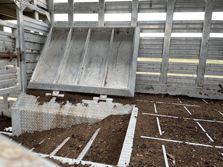 #4008-•-1978-barrett-cattle-trailer-(az-title)-image-15