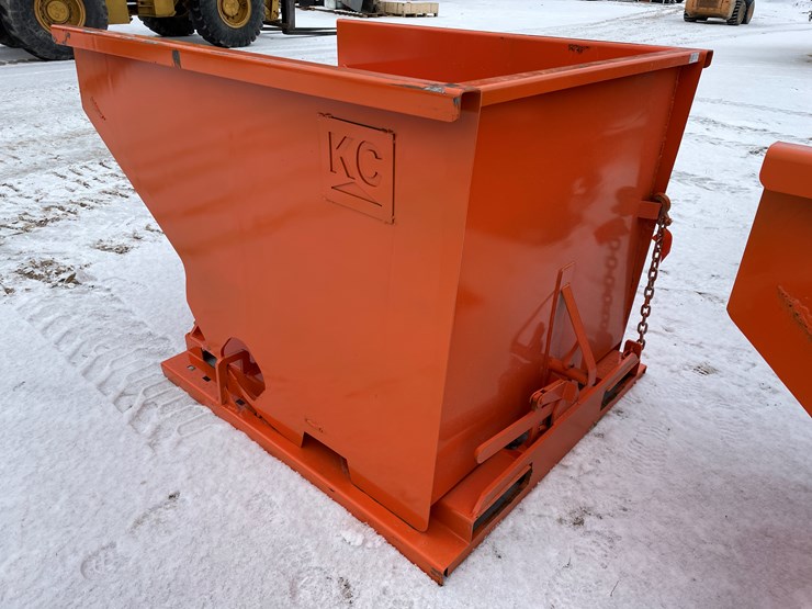 #2001-•-2-yard-self-dumping-hopper-image-5