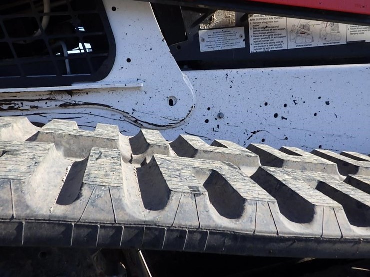 2021-bobcat-t740-image-22