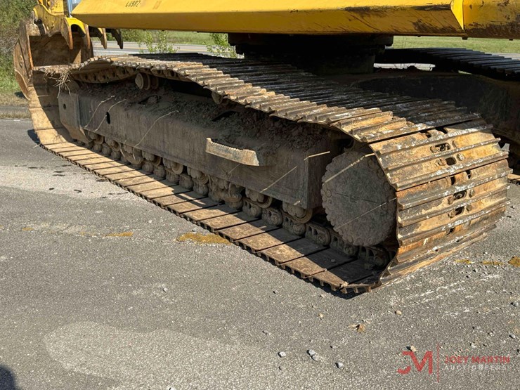 komatsu-pc210-lc-10-image-12