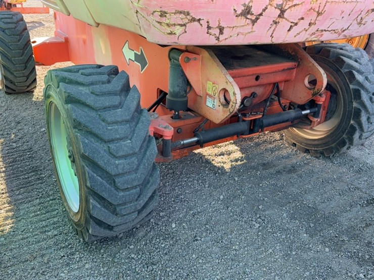 2002-jlg-800s-image-11