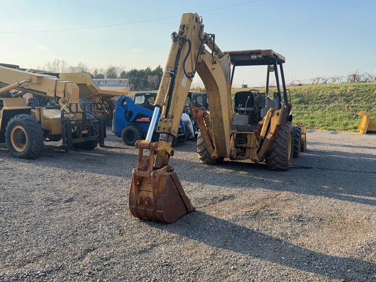 caterpillar-416c-image-8