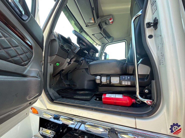 2024-international-hx520-image-82