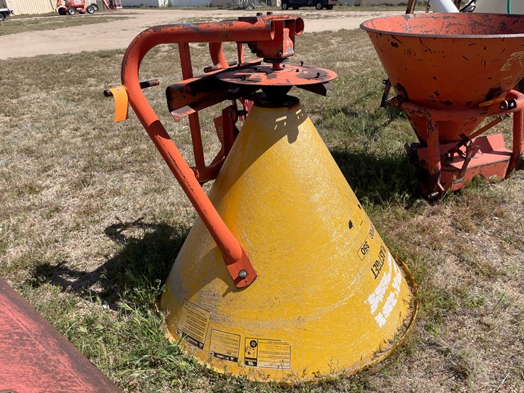 #4039-•-plastiget-spreader-image-1