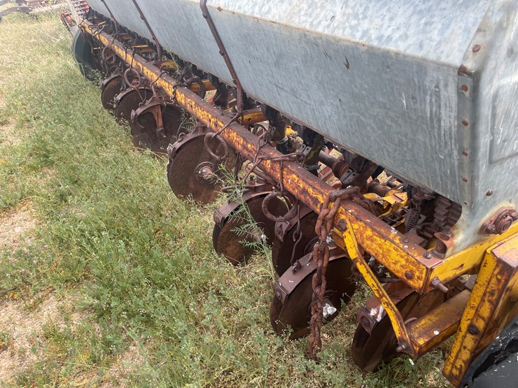 #4057-•-minneapolis-moline-grain-drill-image-8