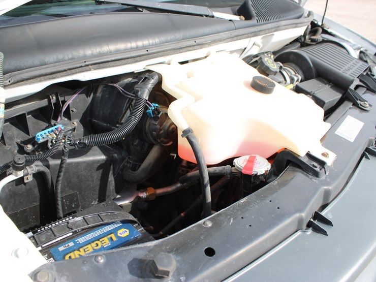 2001-chevrolet-express-3500-image-39