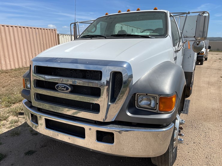 ford-f750-image-16
