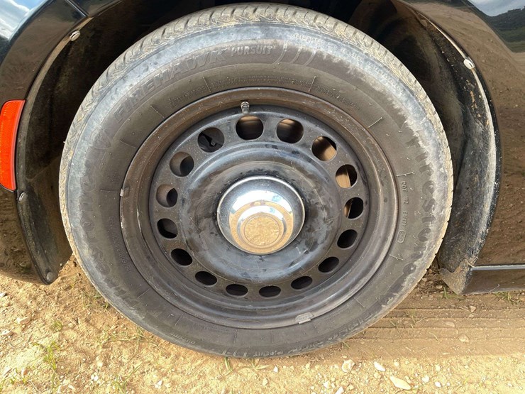 2017-dodge-charger-4-door-police-sedan-(79,558-miles)-image-19