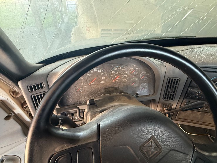 2003-case-ih-8600-image-9