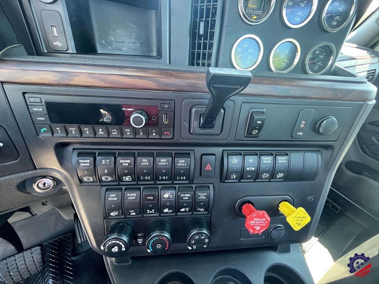 2024-international-hx520-image-95