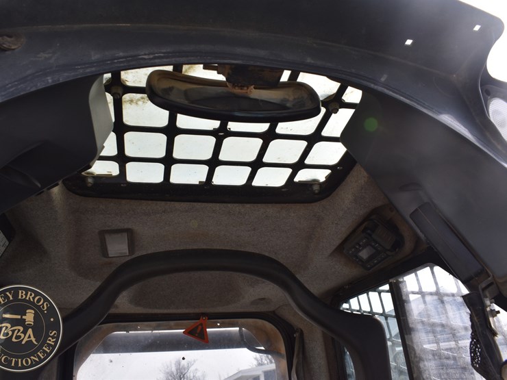 2021-deere-333g-image-37