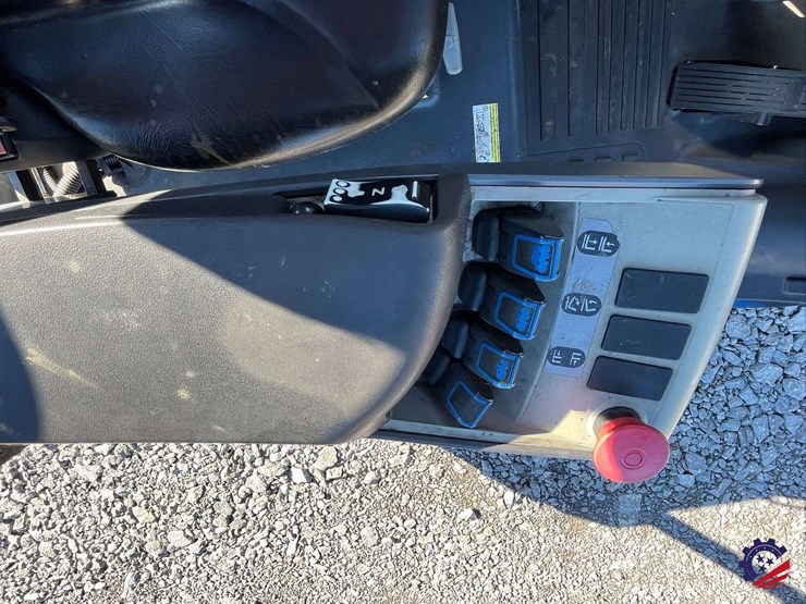 byd-ecb27c-electric-counterbalanced-forklift-image-42