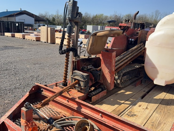 ditch-witch-jt520-image-14