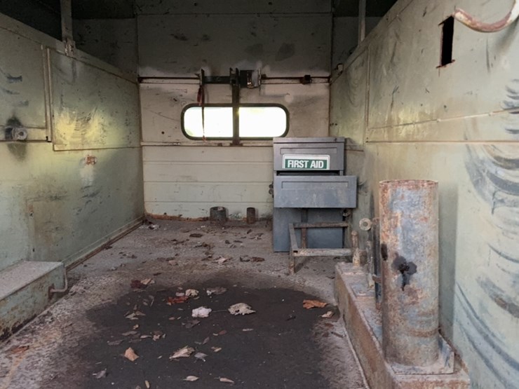 2010-ford-f550-image-13