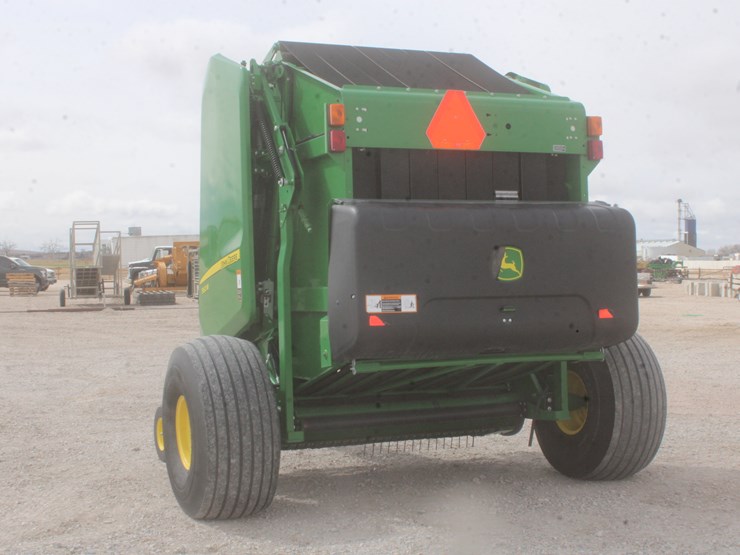 john-deere-560m-image-9