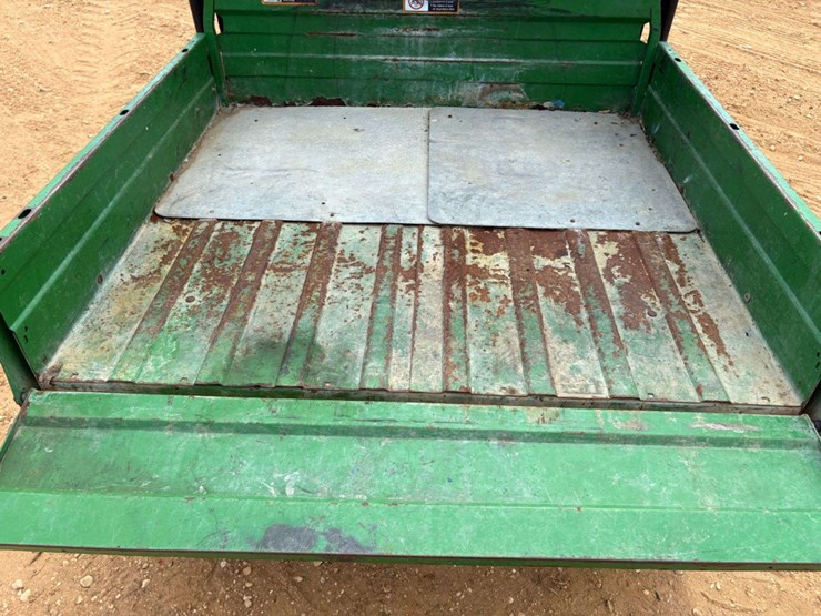 john-deere-gator-image-17