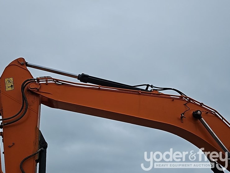 2022-doosan-dx225-lc-image-18