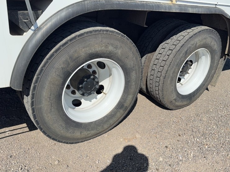 2015-kenworth-t370-image-14