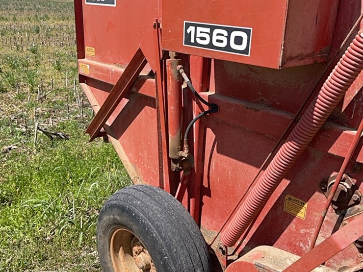 massey-ferguson-1560-image-5