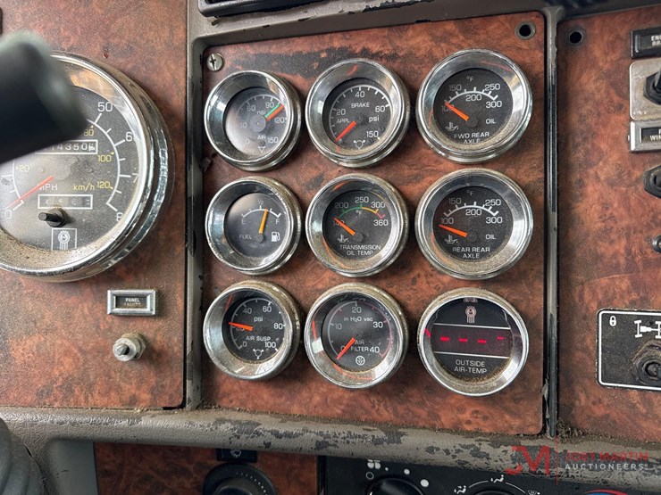 kenworth-w900-image-37