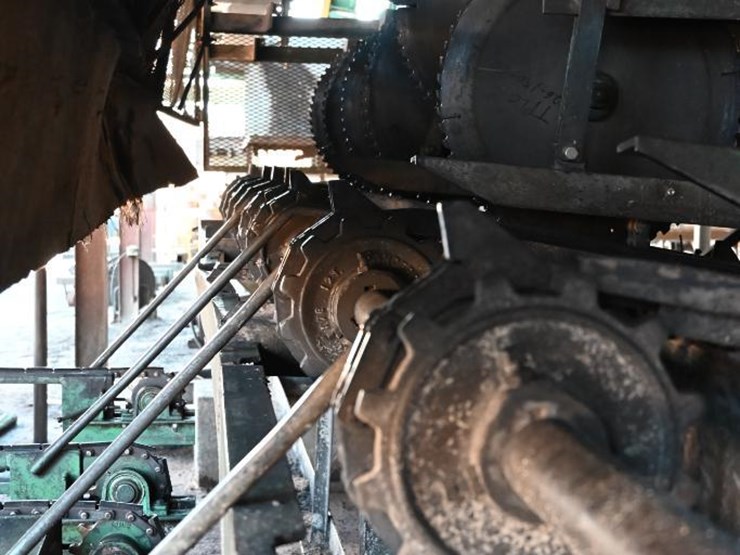 #170-•-corley-10-head-drop-saw-trimmer-image-37