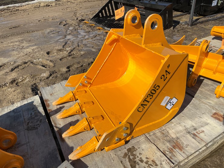 caterpillar-305-image-1