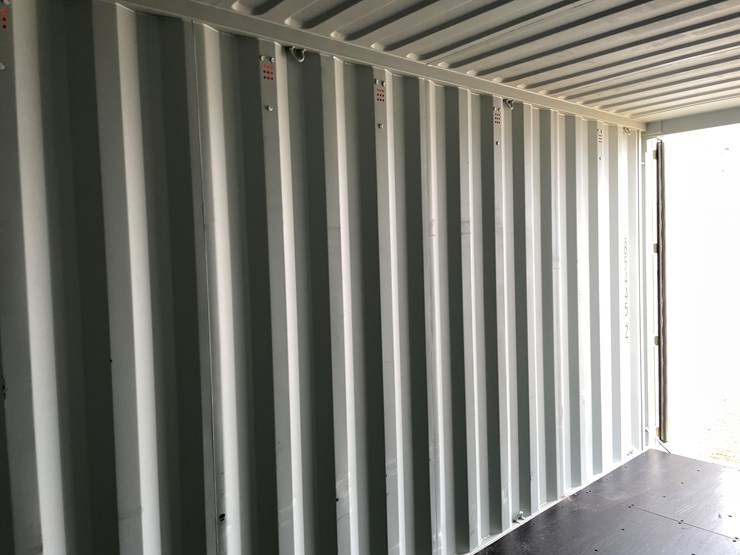 #115-•-20'-shipping-container-image-13