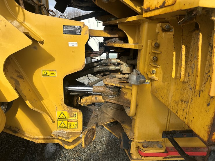 caterpillar-950gc-image-25