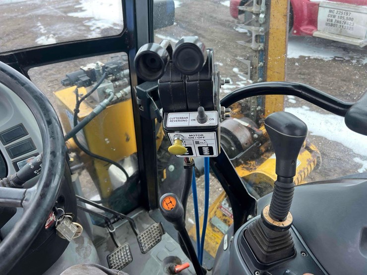 new-holland-tn70da-image-24