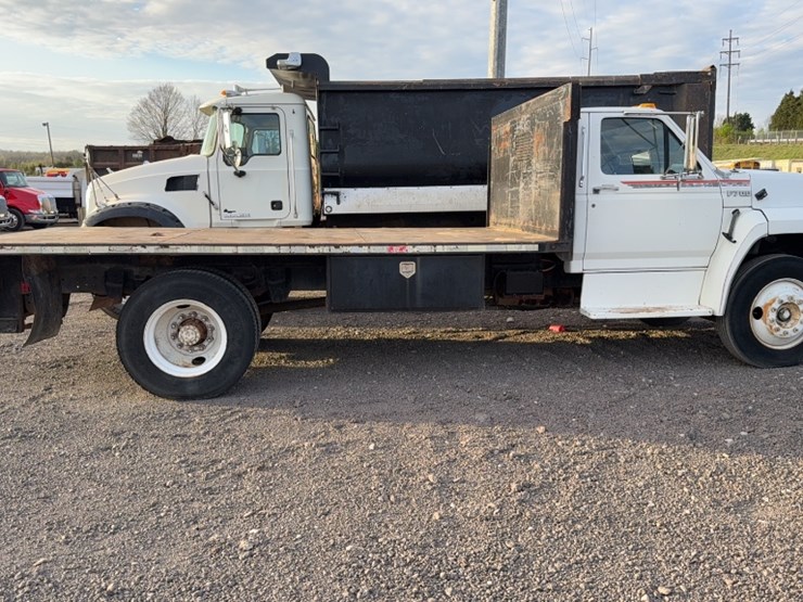 1994-ford-f700-image-4