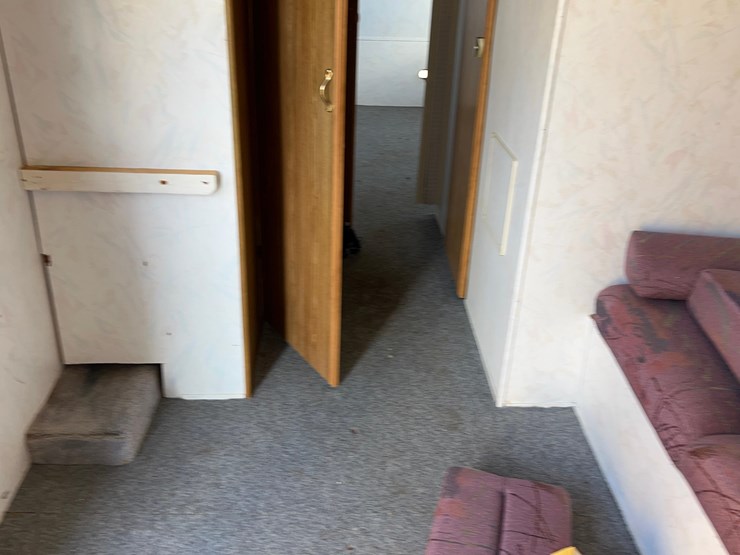 1997-gulf-stream-camper/office-image-30