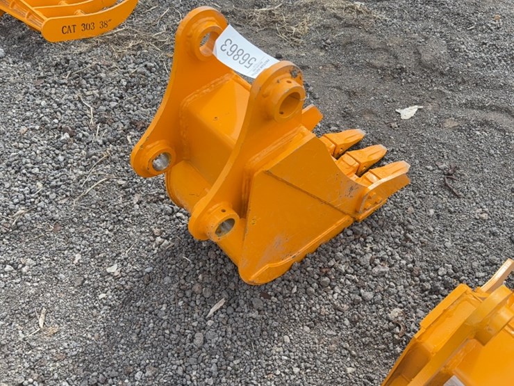 caterpillar-305-image-2