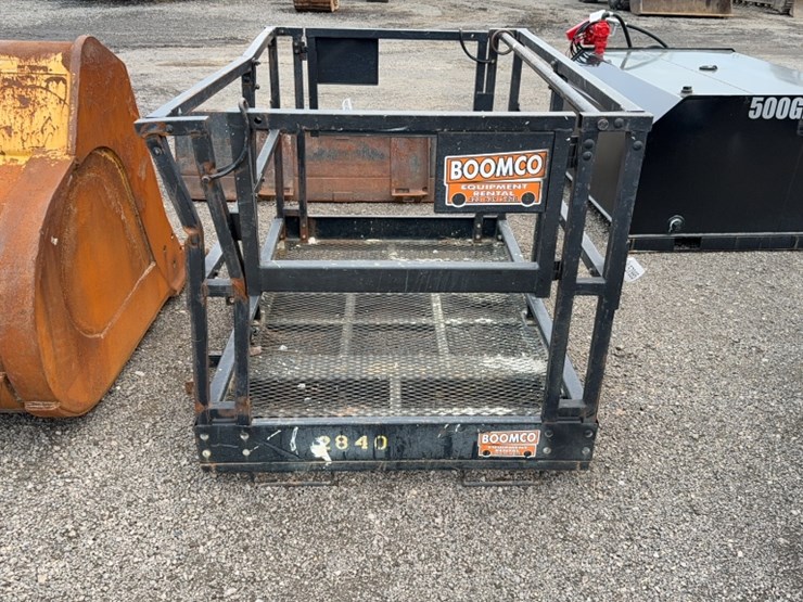 #2043-•-4'x6'-forklift-man-basket-image-2