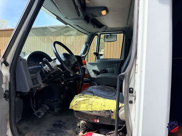 2007-international-7400-image-64