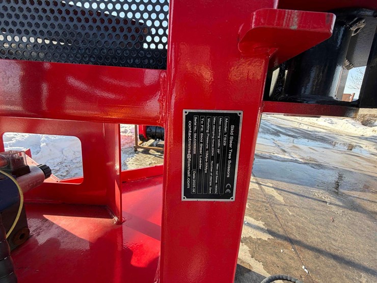 2025-skid-steer-tree-shear-image-17