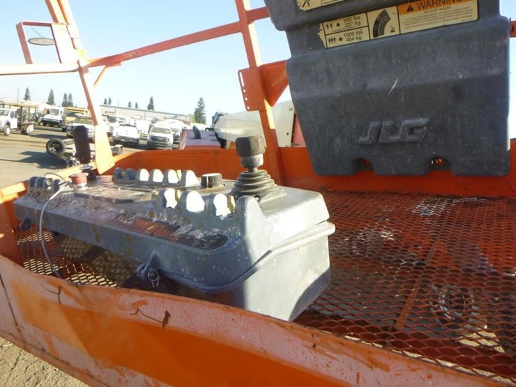 2013-jlg-600s-image-10