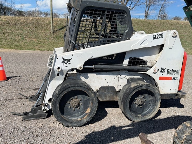 2019-bobcat-s630-image-11