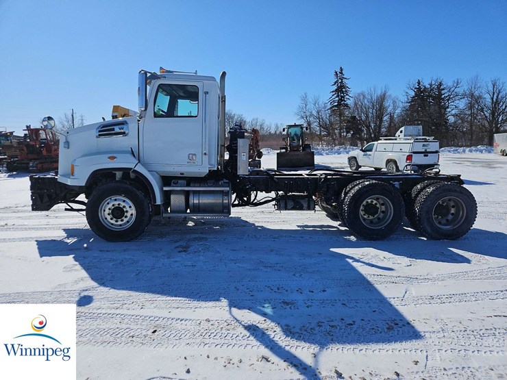 2014-western-star-4700-image-23