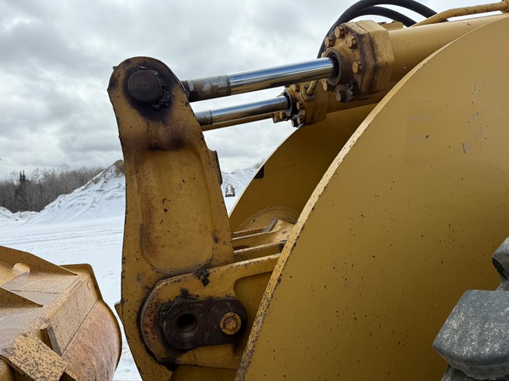 caterpillar-980g-image-16