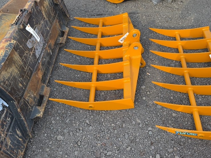 caterpillar-303-image-2