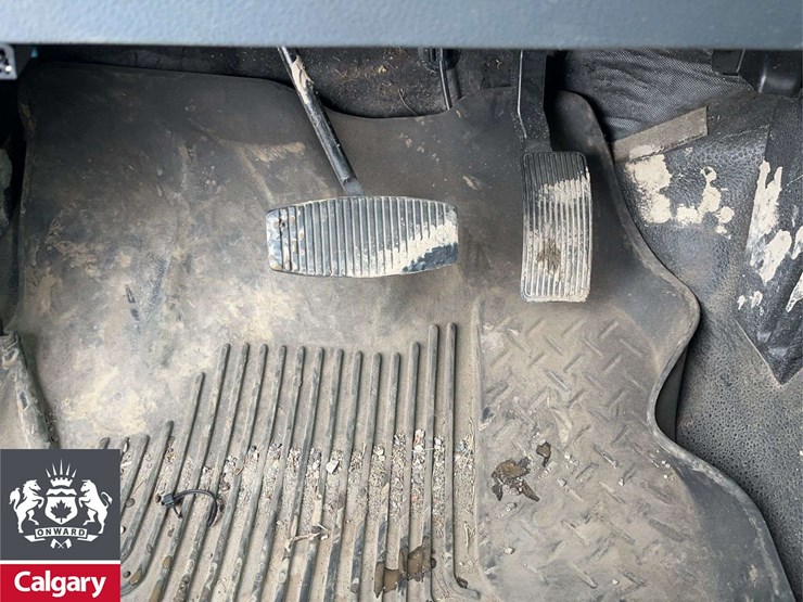 2015-ford-f550-image-16