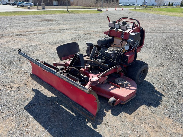 toro-stander-mower-image-1