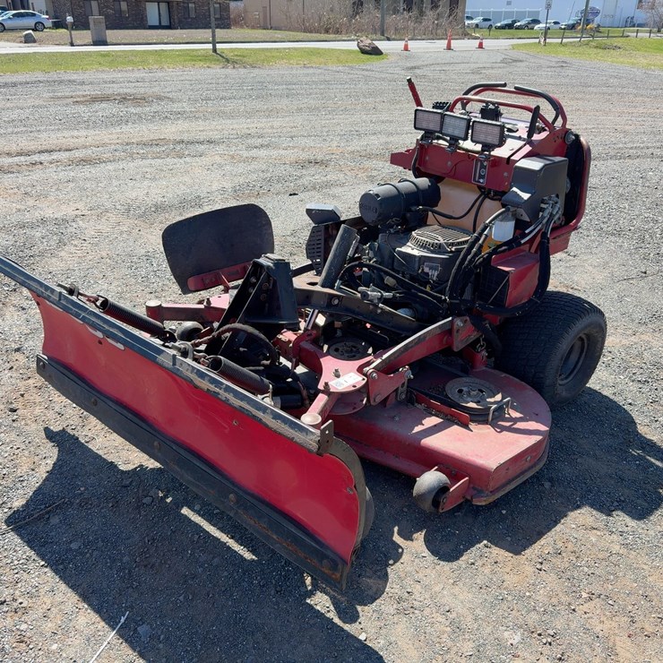 TORO STANDER MOWER