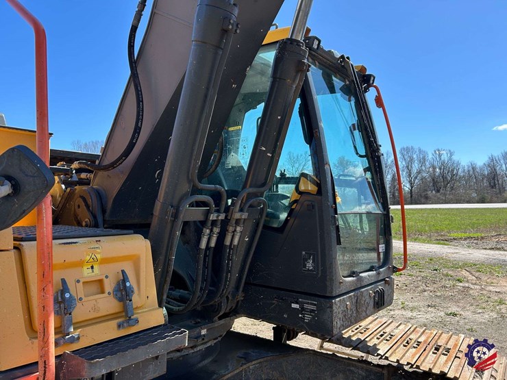 2018-volvo-ec220el-image-40