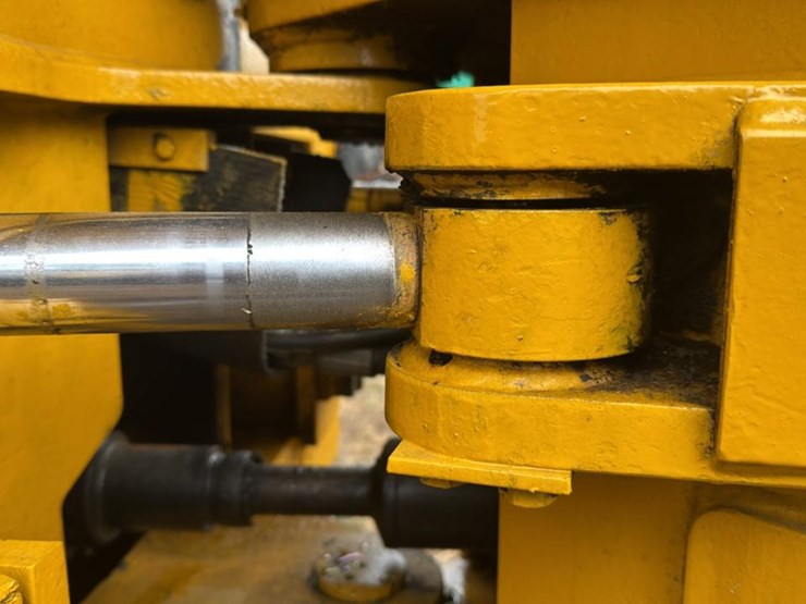 caterpillar-525-image-33