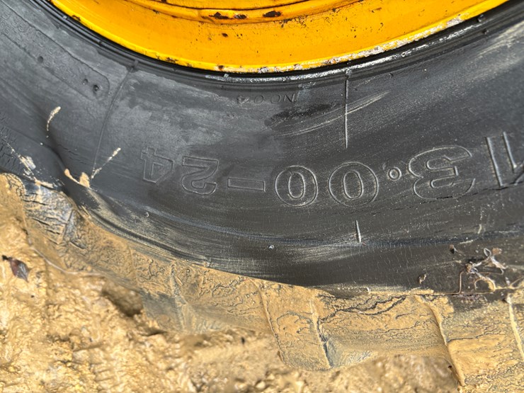 caterpillar-12-image-74