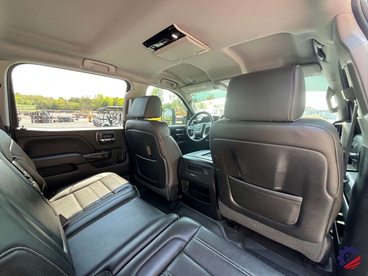 2015-gmc-3500-image-52